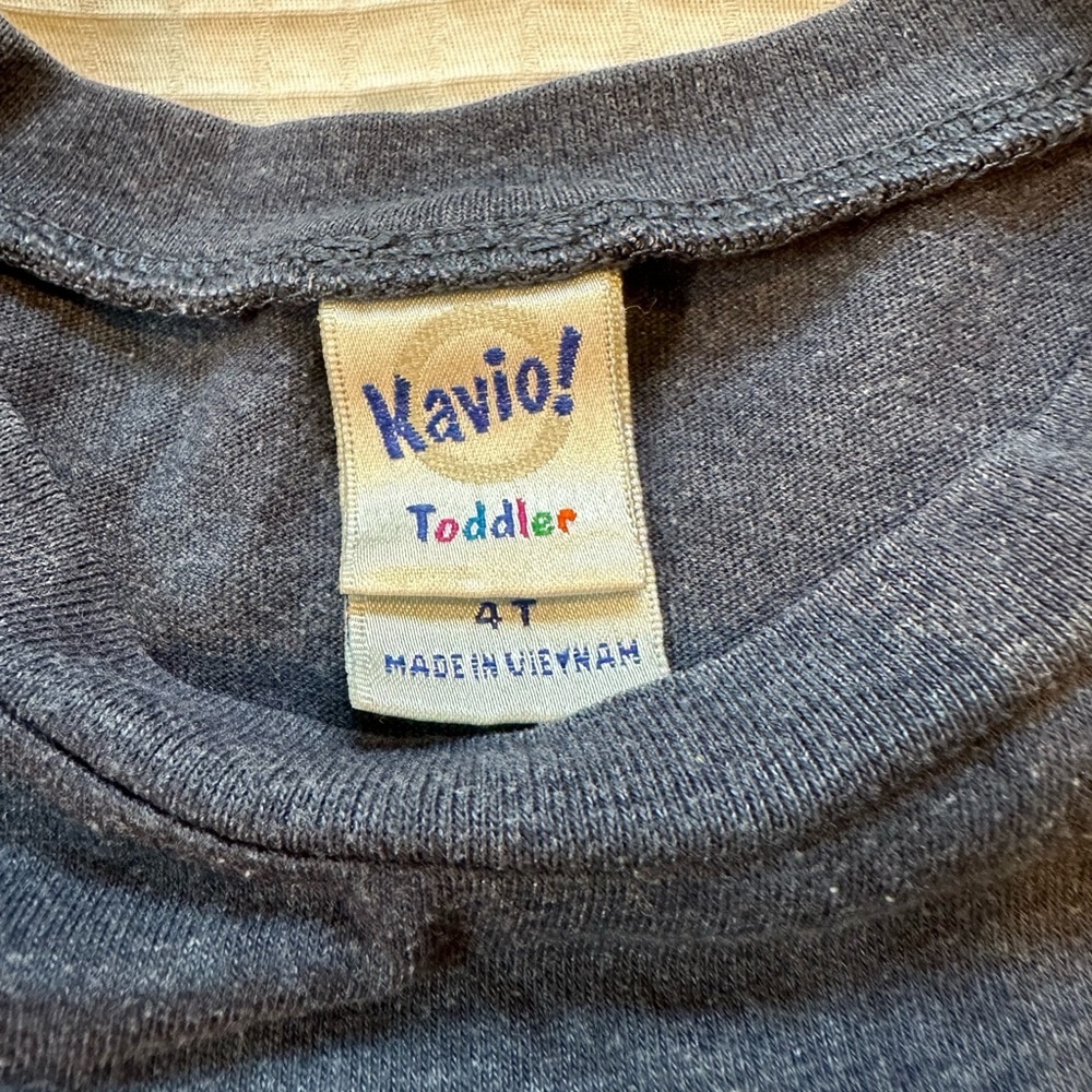 Unisex Kavio Tee, size 4T - Picture 2 of 3